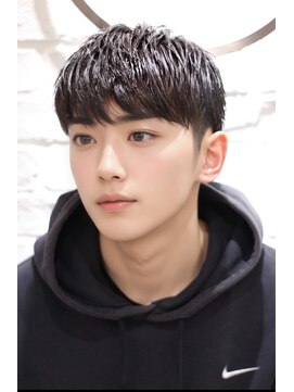 ヘアーアンドグルーミング ヨシザワインク(HAIR&GROOMING YOSHIZAWA Inc.) ツーブロックマッシュスタイル