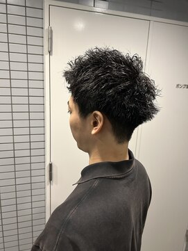 アース 天満橋店(HAIR & MAKE EARTH) ◎メンズツイストスパイラルパーマ×センターパート