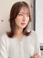 アグノス 青山(Agnos) 大人ガーリーダークアッシュミディアムレイヤーカット小顔