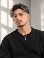 ORO MEN'S 緑地公園【オーロ/メンズ/眉毛/アイブロウ/メンズカット/メンズパーマ】&nbsp;【毛流れパーマ】ハイライト×大人センターパート