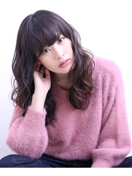 フロール(florun) 暗めのベリーピンク＆縦揺れルーズカール