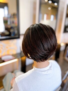ロンド(Le rond) イメチェン大人丸みショートボブ