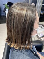 ヘアーサロンデフォーエバールークス(hairsalon de Forever Lux)&nbsp;＃縛れるギリ外ハネボブ＃白髪ぼかしハイライト入り