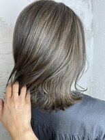 プライズ アイリス 池袋東口店(prize Iris)&nbsp;白髪ぼかしハイライトイルミナカラー￥15400