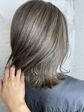 プライズ アイリス 池袋東口店(prize Iris) 白髪ぼかしハイライトイルミナカラー￥15400