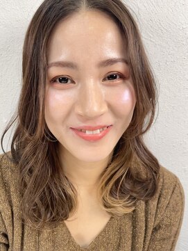 アンテシニヨン(Un the Shiniyon) ミディアムレイヤー