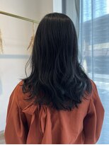 ロウブ(roubu.)&nbsp;【roubu.】暗髪レイヤースタイル