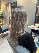 ラキ(laki)&nbsp;似合わせカットロングレイヤー×ホワイトグレージュ八丁堀/laki