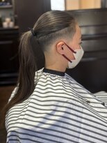 ジールアンドニコ(Zeal & nico.)&nbsp;インナーフェード刈上げ女子