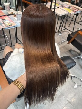 フォルテ 表参道店(FORTE) ニュアンスカラーグレーベージュレイヤーカットオリーブベージュ