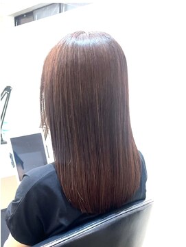 イレス 札幌駅前(IRESU) ミディアムヘア斜めバンググレージュカラーシルキーベージュ