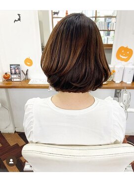 ヘアーアンドメイクアップモパ ワンカールボブ