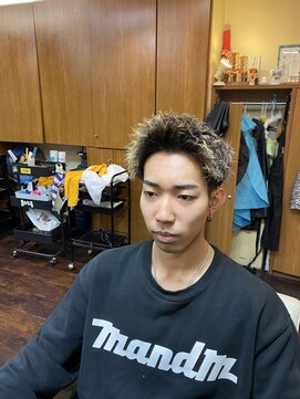 ありとみ スパイキーショート