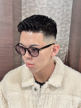 ゼロスバーバー(0's BARBER SHOP) スキンフェード/濡れパン/極道パーマ/バーバースタイル