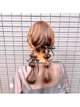 ヘアメイク ジェイエム ツイン編みおろし