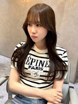 ジーナ 天神(Zina) 韓国ヘア/顔周り/レイヤーカット/グレージュカラー