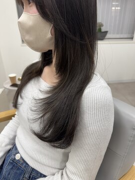 ベガ(vega) 「艶と透明感が叶う｜オリーブグレージュ×ロングレイヤー」