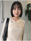 重めボブ×ダークグレージュカラー
