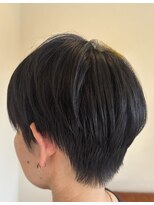 ロク(6)&nbsp;ピアスが映えるオシャレベリーショート