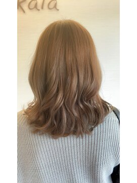 アカラ ヘアー akala ｈair ミルクティーベージュ