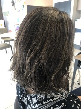 レイフィールド 長嶺店(RAY Field) ナチュラルハイライト