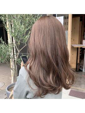 ウルビー(ulbee) 【ulbee/大分/大手町】透明感たっぷりベージュ