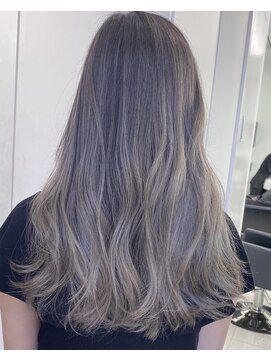 アライブ キチジョウジ(ALIVE Kichijoji) エアータッチバレイヤージュ白髪ぼかし/ケアブリーチハイライト