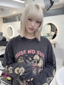 イェッカ(YECCA) ホワイトブロンド（ブリーチ１～２回）