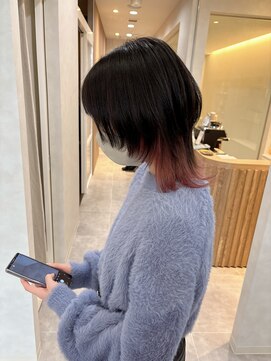 ジル(JiLL.) チェリーピンクインナーカラーミディアムウルフ【広島/本通】