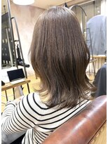 アンティーカ バイ エレノア(Antica by eleanor)&nbsp;くびれレイヤー×アッシュブラウン