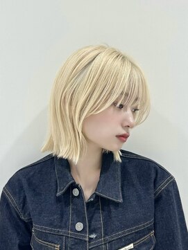 ソア 並木坂(Soa) ハイトーンボブ/ブロンドカラー/切りっぱなし/Chihiro