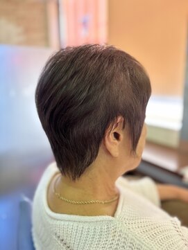 大人女性ショートスタイル