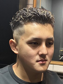 オトコデザイン(OTOKO DESIGN) オールバックパーマ フェード メンズ