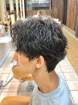クオリス 上板橋店(QUALIS) 20代30代◎縦落ちスパイラル×センターパートで清潔感