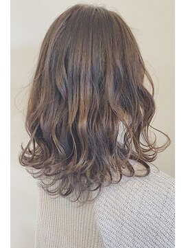 レセ 南柏店(Laissez) 大人女性にオススメ★ミディアムウェーブ/透明感【レセ南柏店】