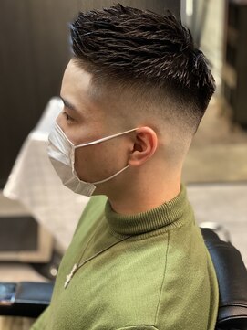フランクスバーバー アンド ビアークラブ(FRANK'S BARBER and BEER CLUB) かき上げショートレイヤークロップスキンフェード