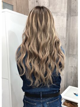 ミラク 町田(MIRAC) 【MIRAC町田店河原崎】アッシュベージュハイライトスタイル