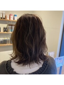 ネウィ 京橋(newi) 【uta*_girls】　tomomi　ミディアム×艶ベージュ