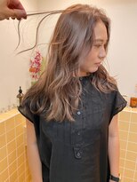 ネルケ 立川(nelke)&nbsp;ウェーブ　× ベージュ