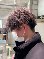 ライラ(Lyla)&nbsp;guest hair センターパート×ソフトツイスパ