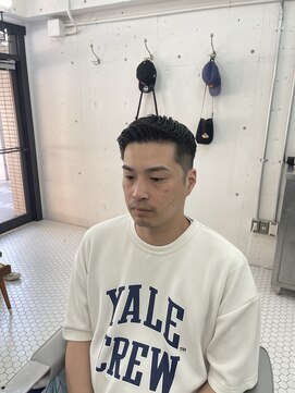 ウェルネス(Wellness) スキンフェードベリーショートツイストスパイラル