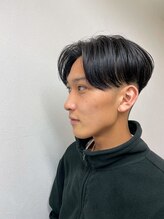 ティーズ バーバー T's BARBER 前下がりセンターパート