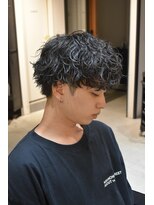 フリーク バーバーショップ 都島店(FREAK BARBER SHOP)&nbsp;ツーブロック波巻きツイストスパイラル黒髪マッシュ
