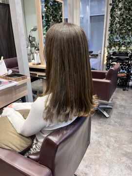 ビースリー ロア ロングヘア　イルミナカラー　2023/10/26