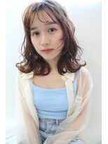 リラ(F-LILA) ミディアム×ゆるやかウェーブ