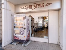 ワンスタイル(ONE STYLE)の雰囲気(パンダの自動販売機が目印です♪)