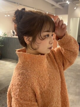 サンデイズド(SUNDAZED) ベージュ/巻き髪/顔周りカット