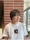 夏らしい！グレージュショートスタイル