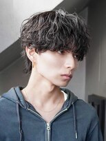 カライング(ing) スーツ短髪ツーブロック束感モテる黒髪シークレットパーマ流行