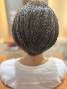 マイノリティー(Minority Produced By TOPHAIR) 根本外し アンブレラカラー エメラルド